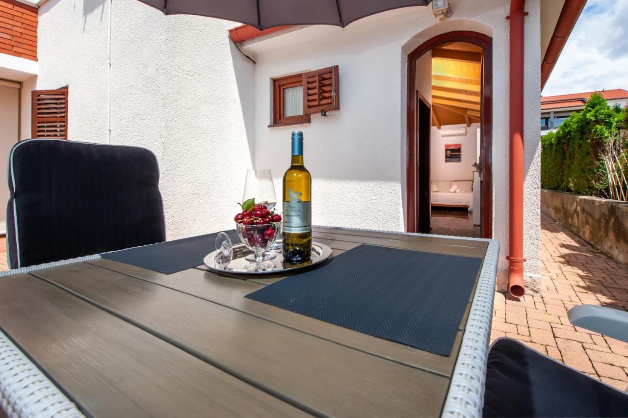 Apartments Carmelo Rovinj Eksteriør billede