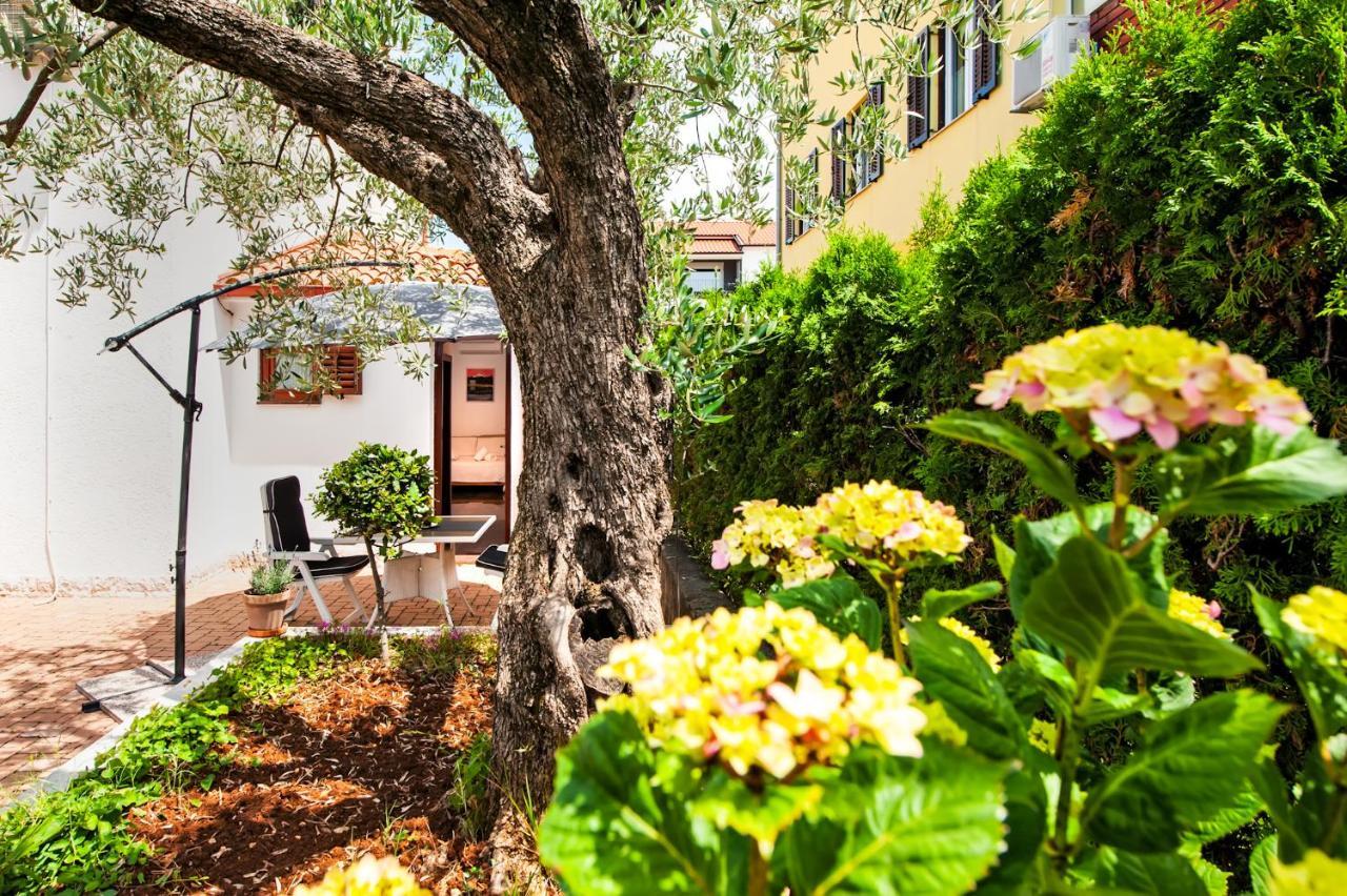 Apartments Carmelo Rovinj Eksteriør billede