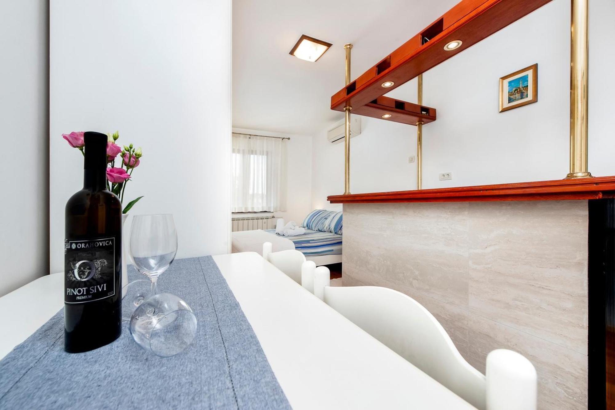Apartments Carmelo Rovinj Eksteriør billede