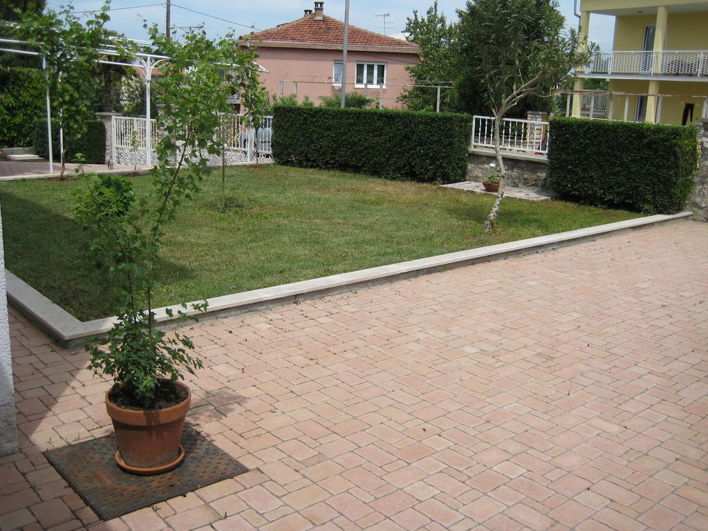 Apartments Carmelo Rovinj Eksteriør billede